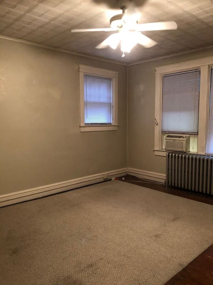 821 3rd St - Photo 4 of 6