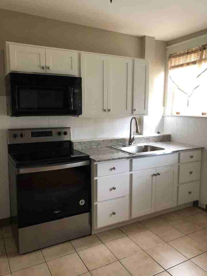 821 3rd St - Photo 5 of 6