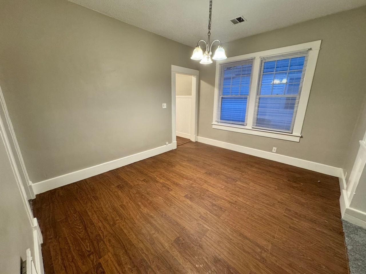214 W 9th St - Photo 6 of 7