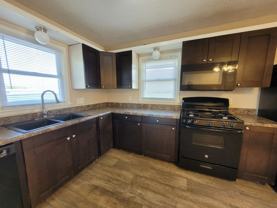 704 Se 25th Ct - Photo 1 of 1