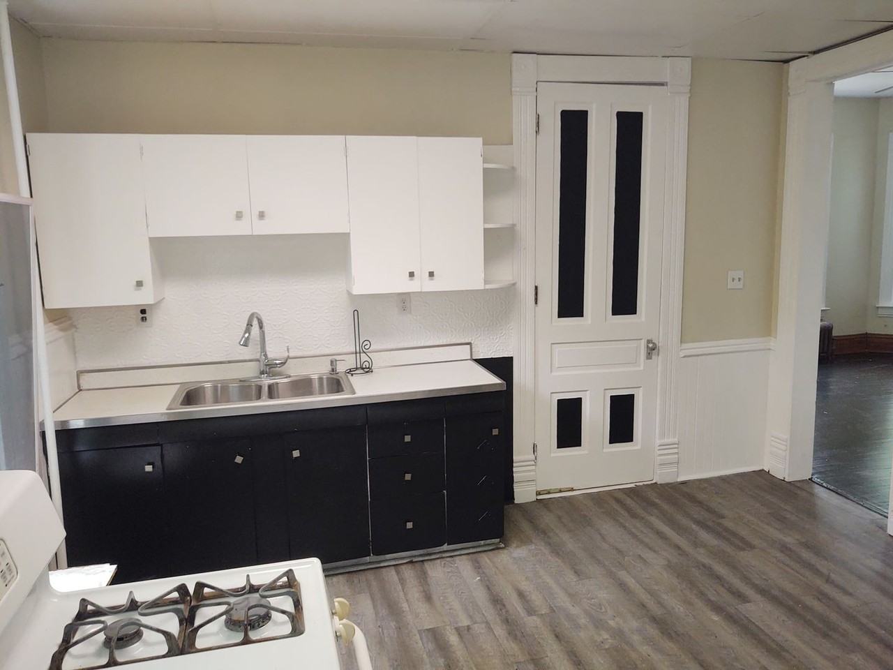 1015 14th St - Photo 3 of 24