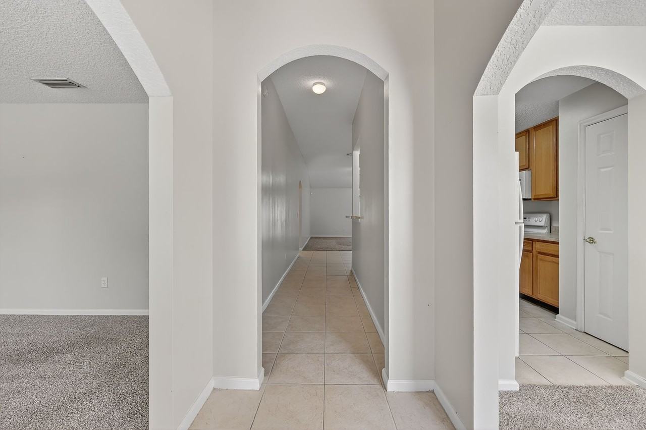 9205 Redtail Dr - Photo 6 of 32