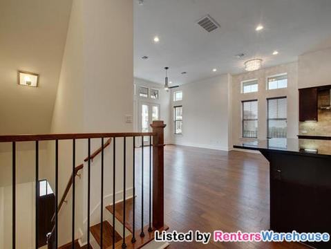 13522 Galleria Cir - Photo 3 of 22