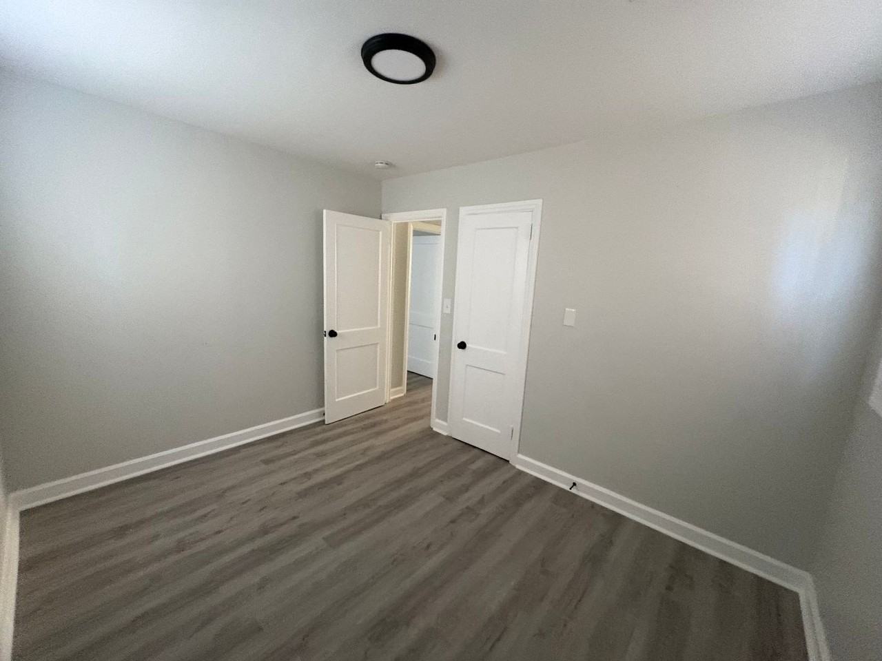 2702 Wildwood Dr - Photo 6 of 9