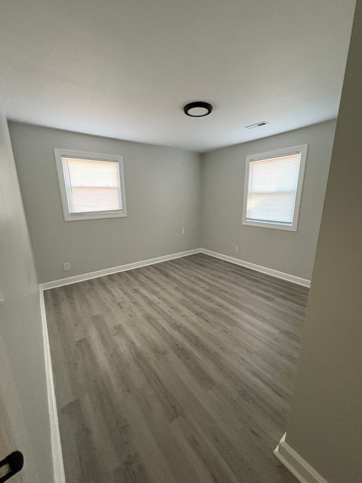 2702 Wildwood Dr - Photo 7 of 9