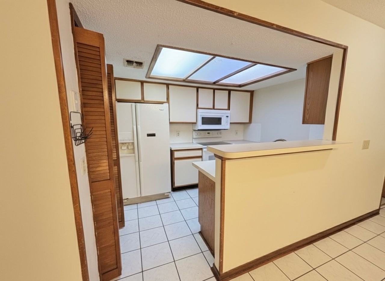 703 Trekker St - Photo 4 of 22