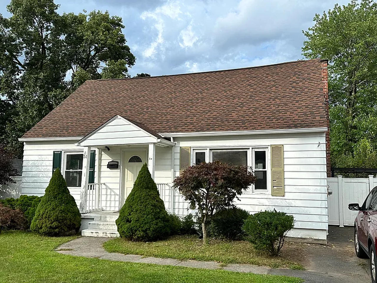 51 Parallel St - Photo 2 of 16