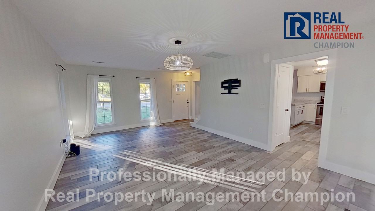 2901 Carthage Dr - Photo 5 of 28