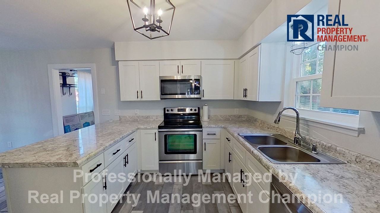 2901 Carthage Dr - Photo 7 of 28