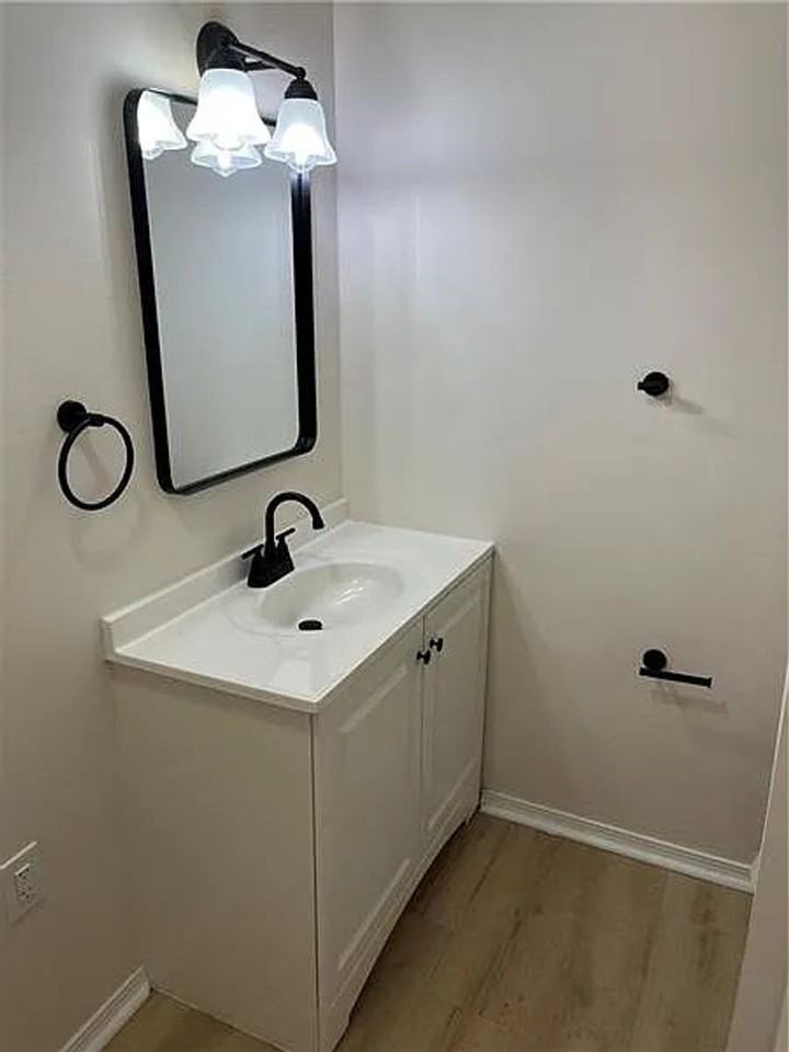 3185 Glendale Ave - Photo 7 of 10