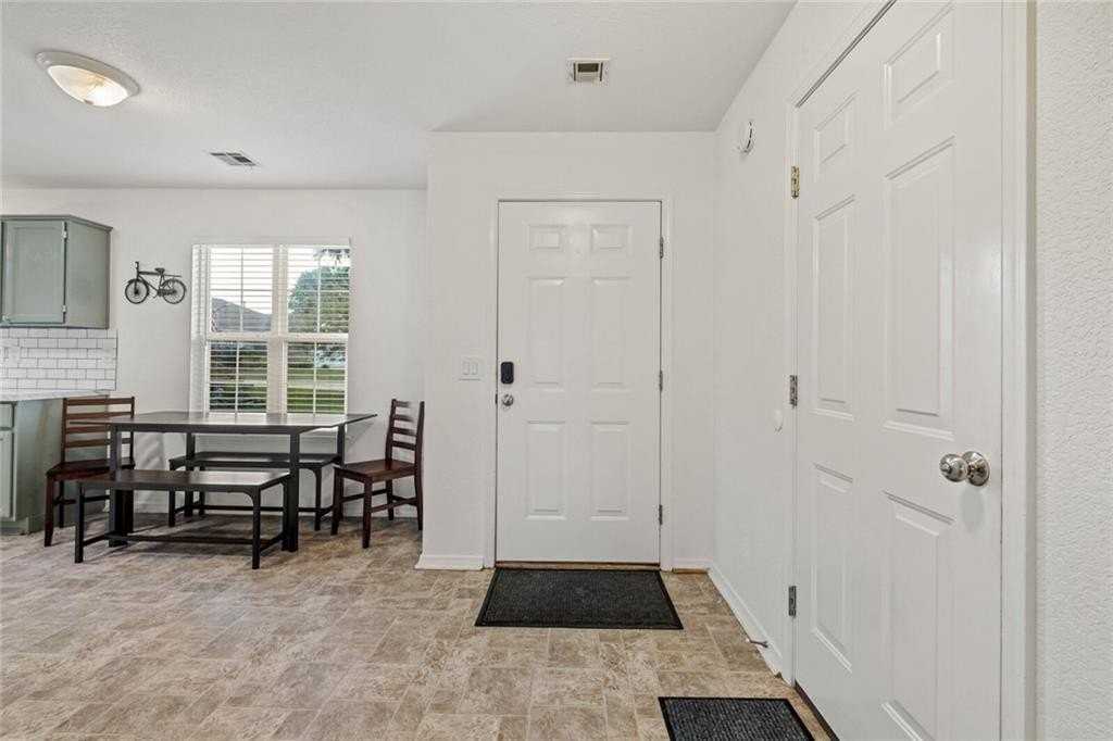 906 Sw Terry Ln - Photo 3 of 30