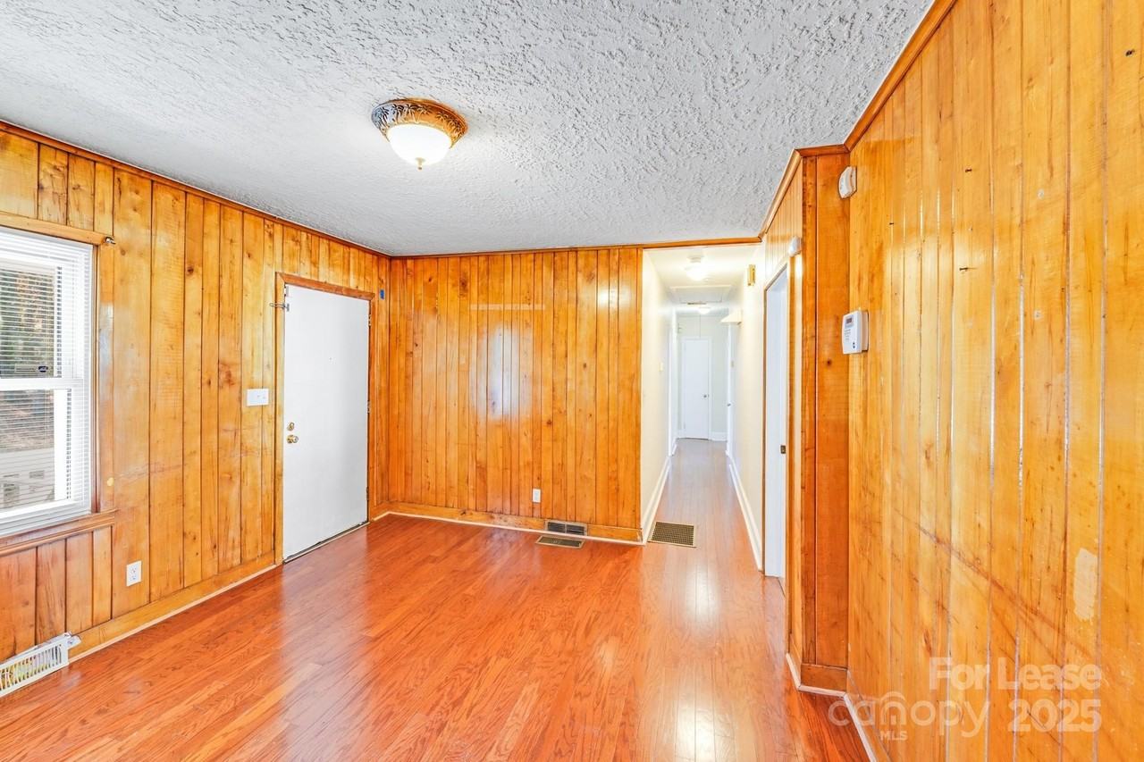 5311 Princess Street - Photo 2 of 24