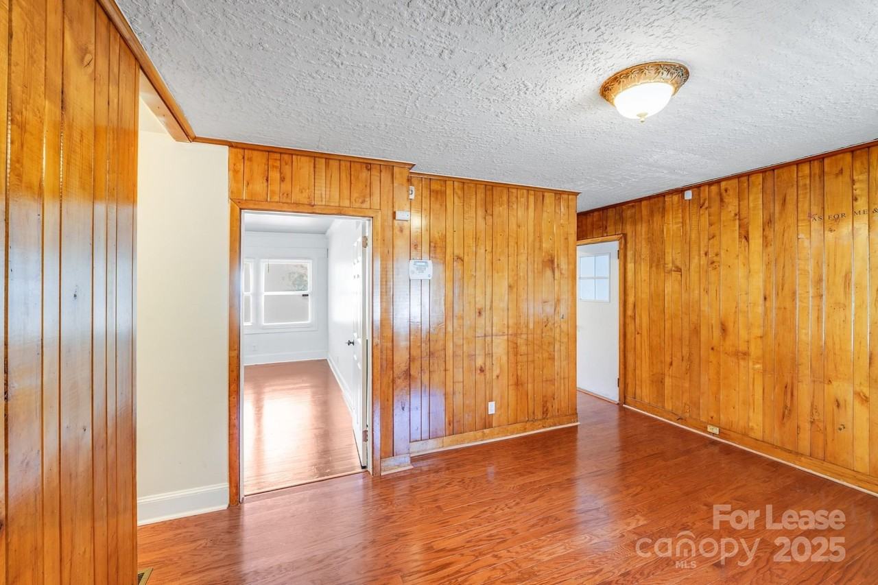 5311 Princess Street - Photo 7 of 24