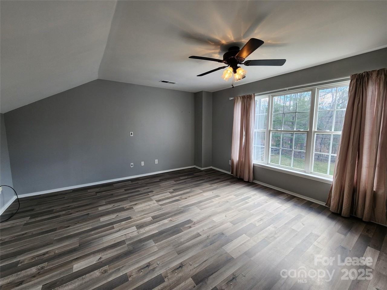 2139 Mallard Green Pl - Photo 2 of 16