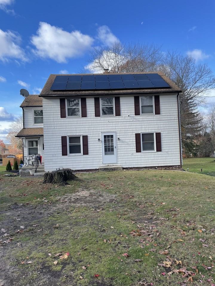 683 Camp St - Photo 3 of 9