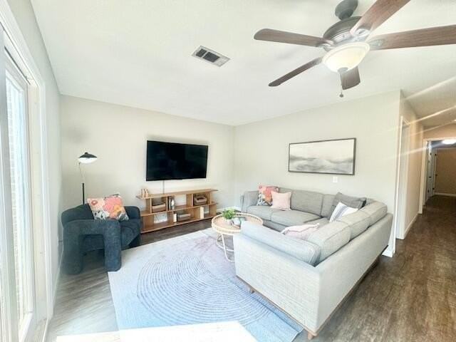 1002 Julia Ave - Photo 6 of 14