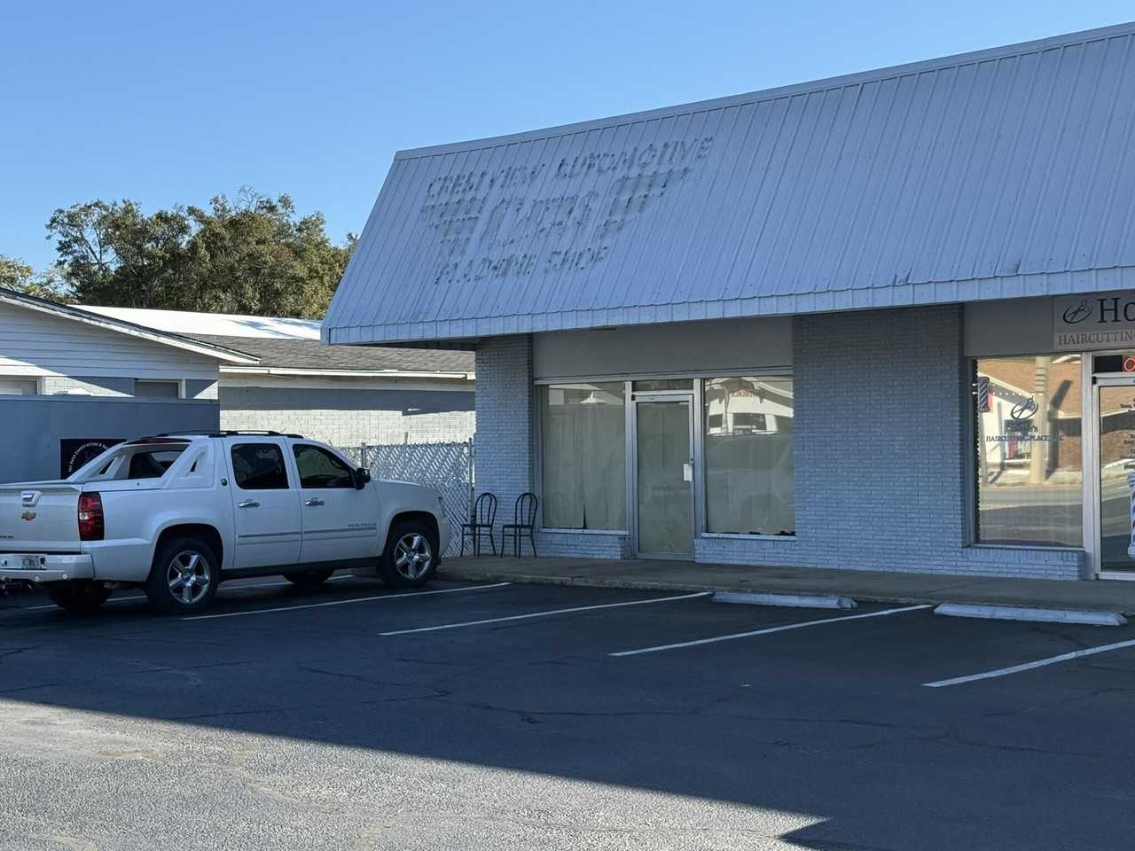 641 N Ferdon Blvd - Photo 2 of 20