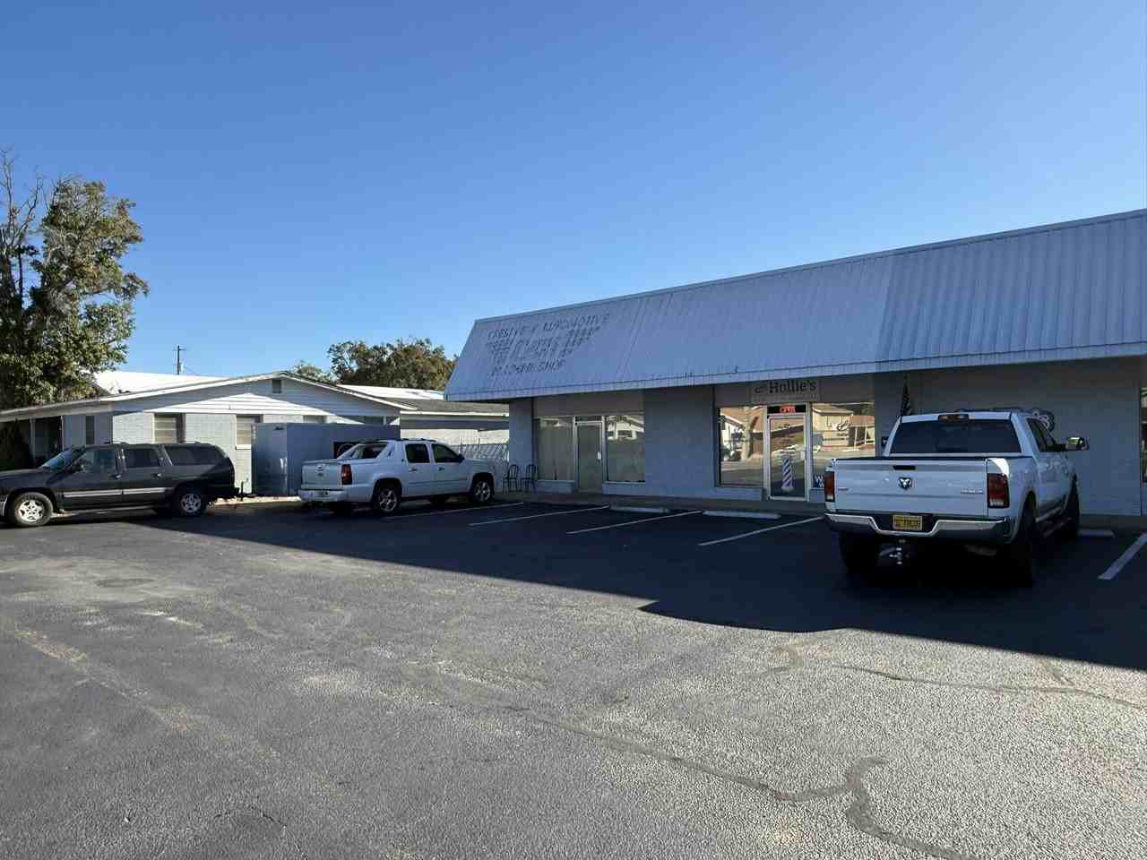 641 N Ferdon Blvd - Photo 4 of 20