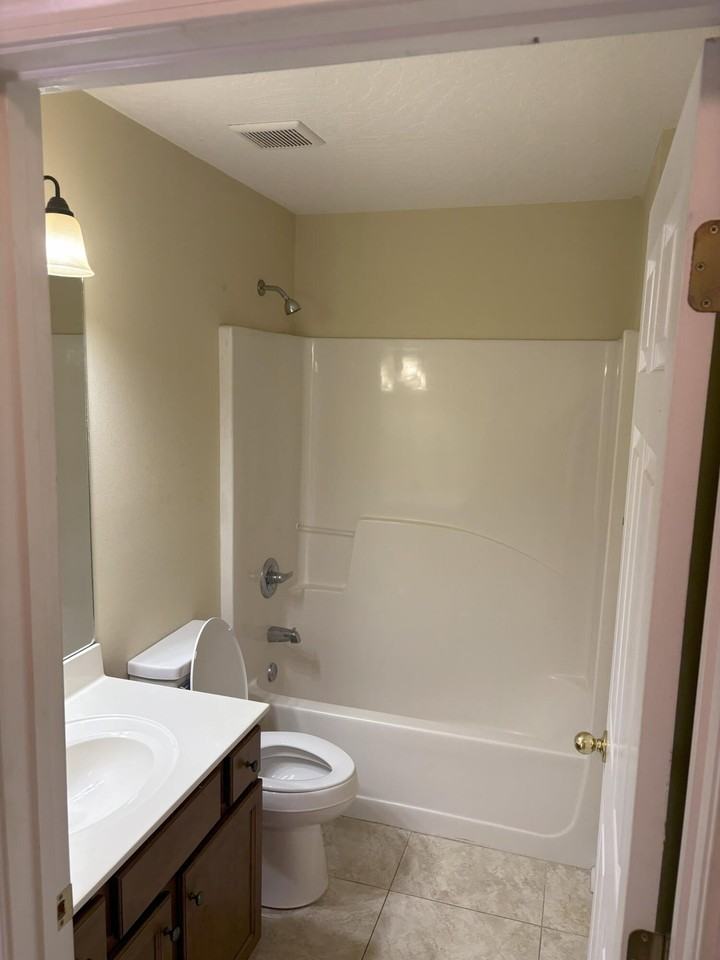 506 Skylark Rd - Photo 4 of 7