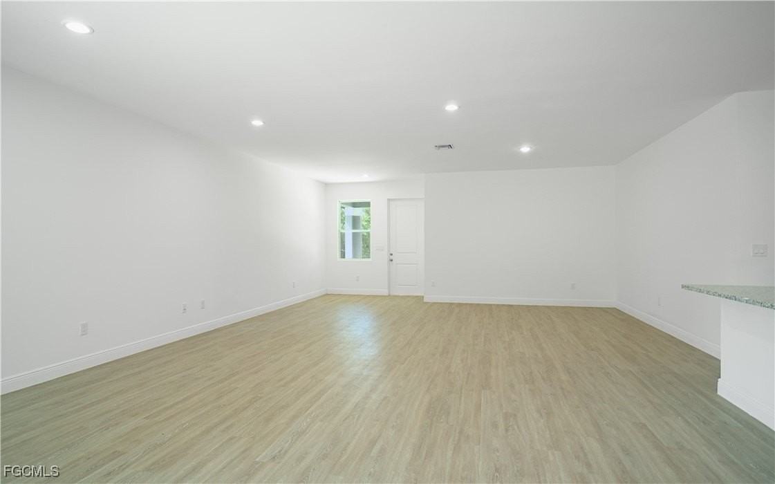 6018 N Moss Cir - Photo 4 of 10