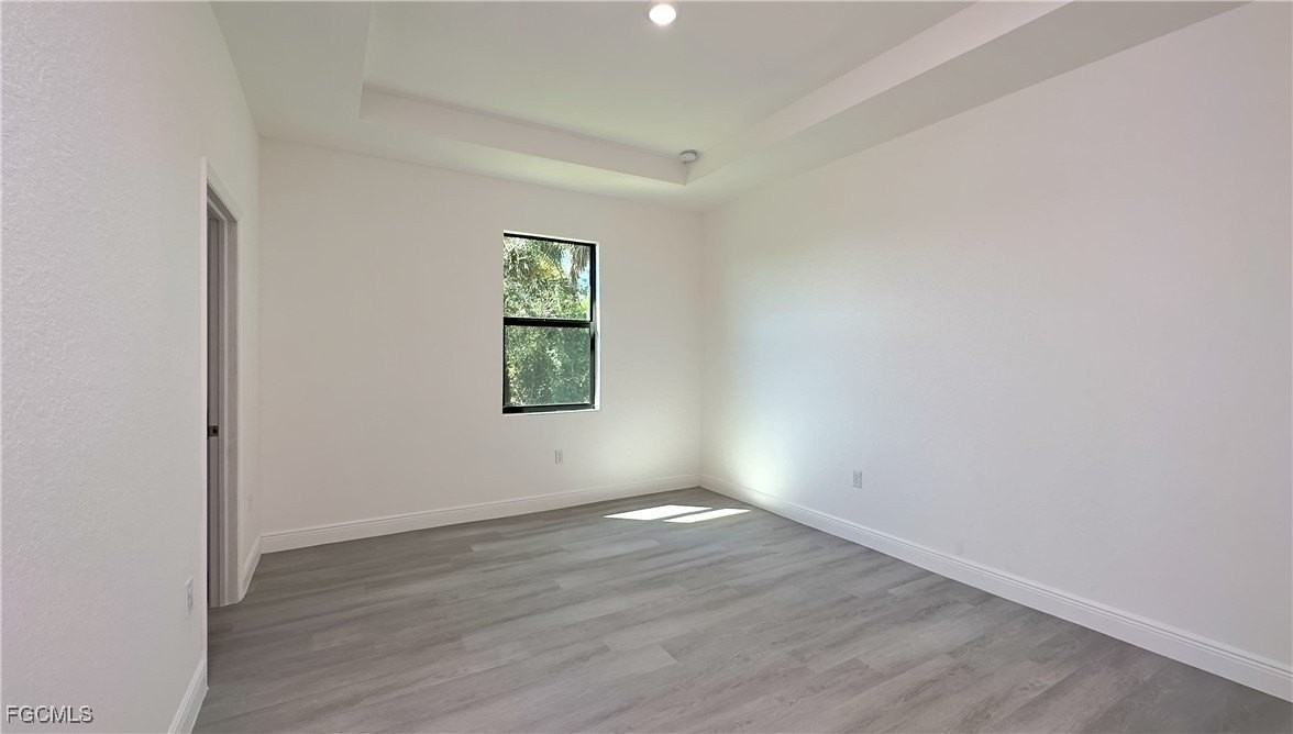 8069 Sherwood Cir - Photo 6 of 9