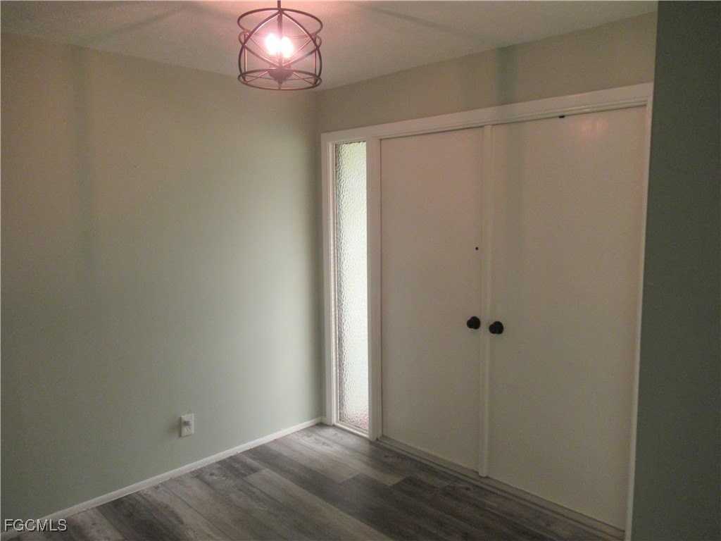 127 Se 42nd St - Photo 6 of 15