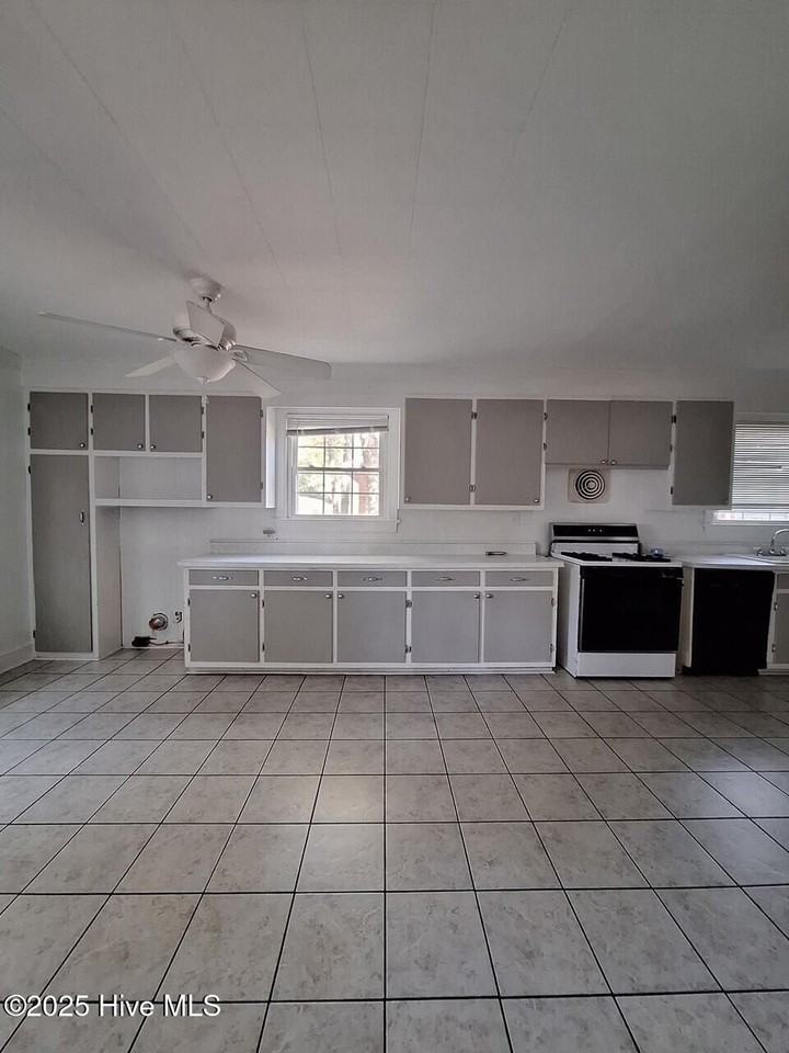 1613 Longwood Drive - Photo 6 of 17