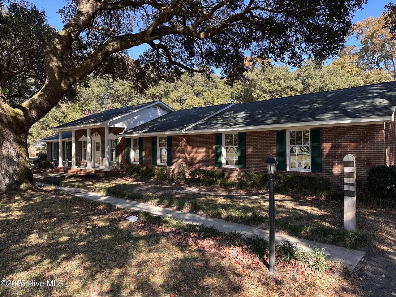 245 High Tide Dr - Photo 3 of 38