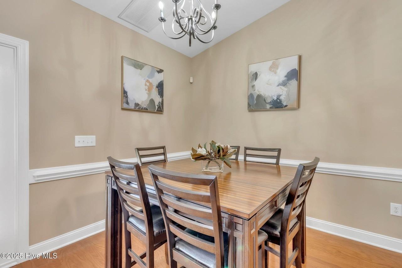 124 Gallery Dr Unit 302 #302 - Photo 7 of 32