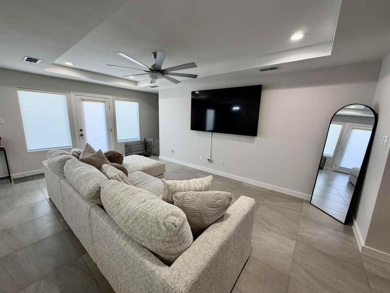 4010 Ave Fenix Dr - Photo 4 of 15