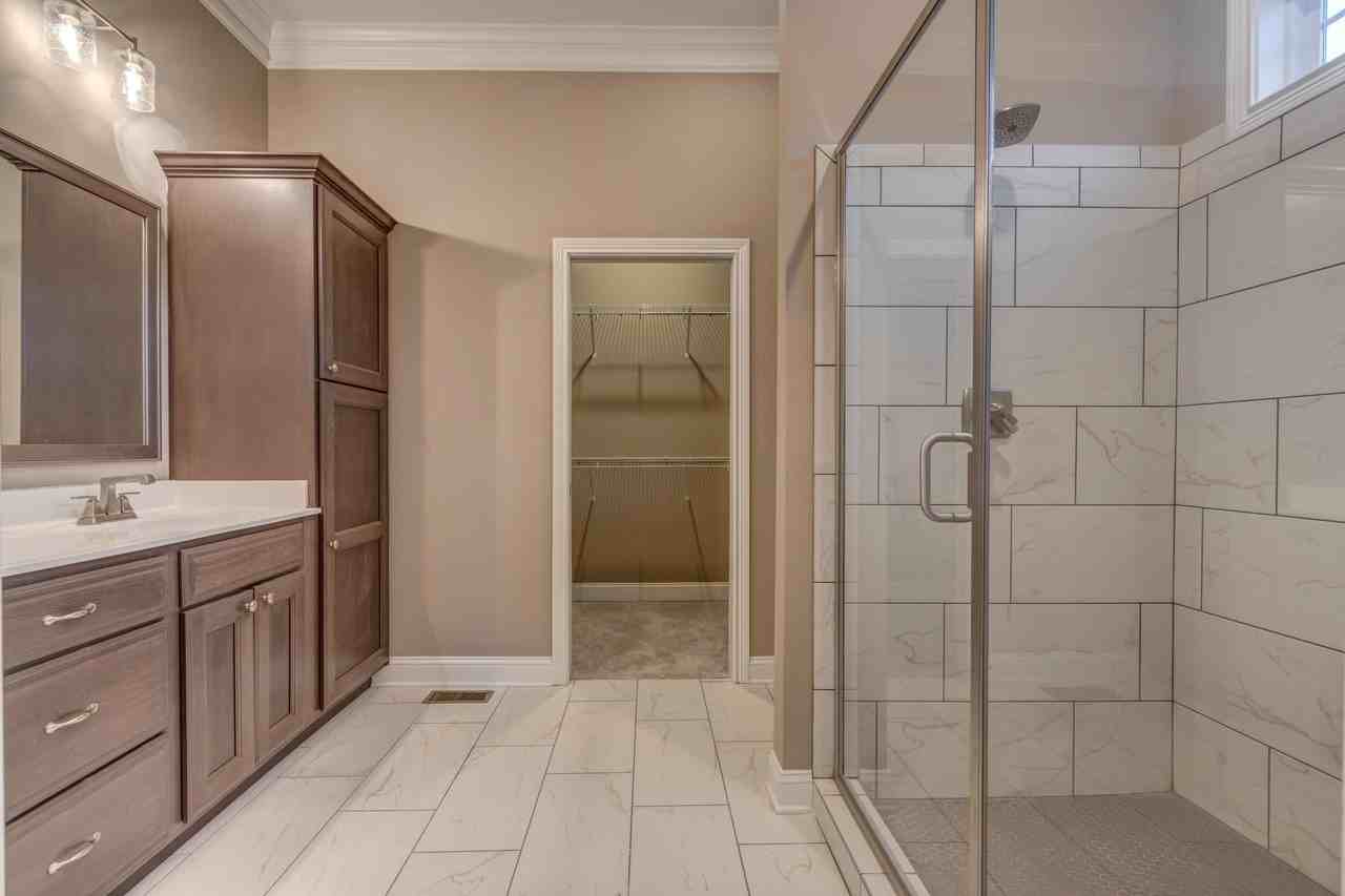 102 Hickory Grove Ct - Photo 6 of 7