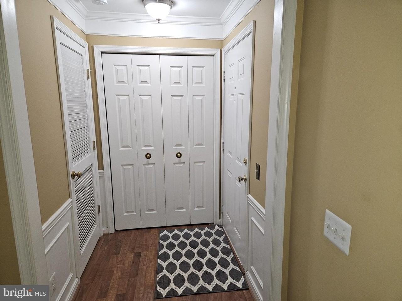 21845 Baldwin Sq - Photo 4 of 24