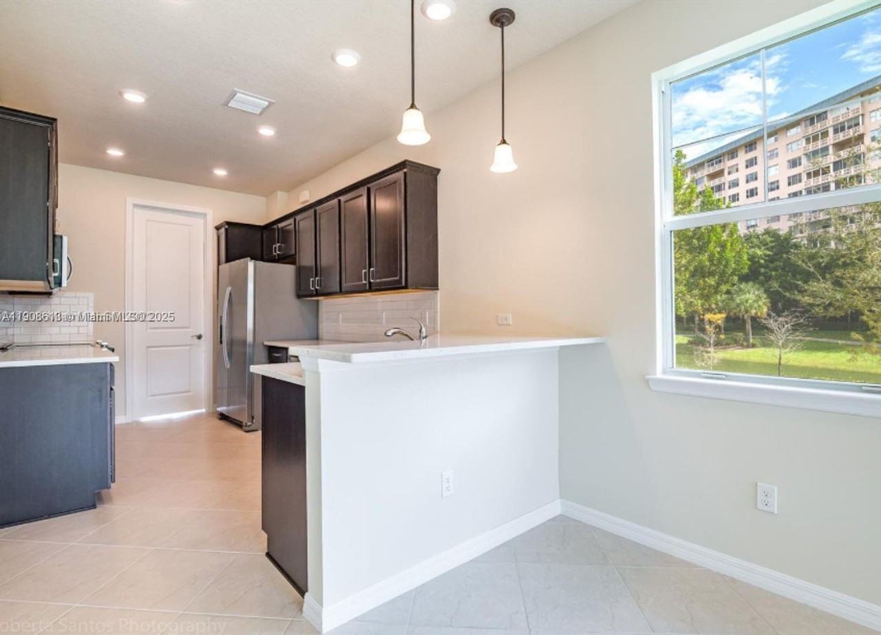 3932 Long Leaf Ln #1 - Photo 7 of 8