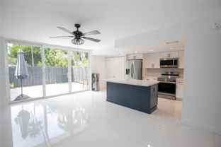 2714 Ne 8th St #2712 - Photo 1 of 1