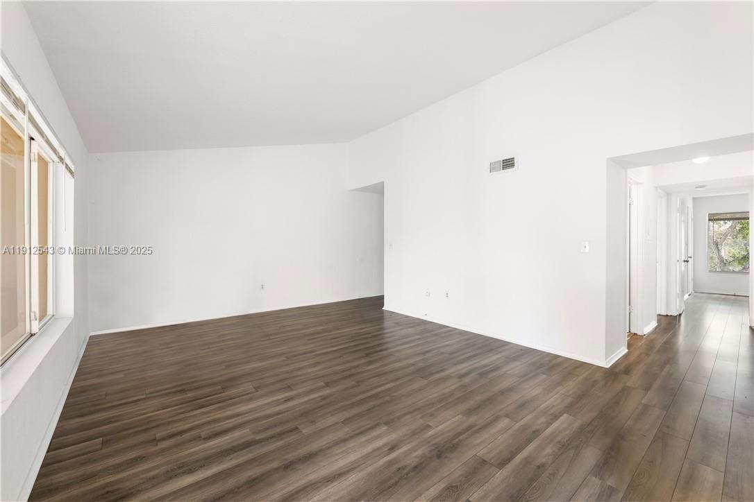 2361 Nw 33rd St #613 - Photo 4 of 8