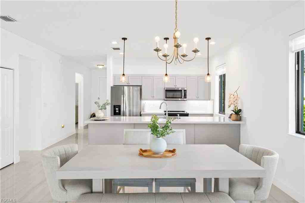 4951 Brigata Way - Photo 3 of 8