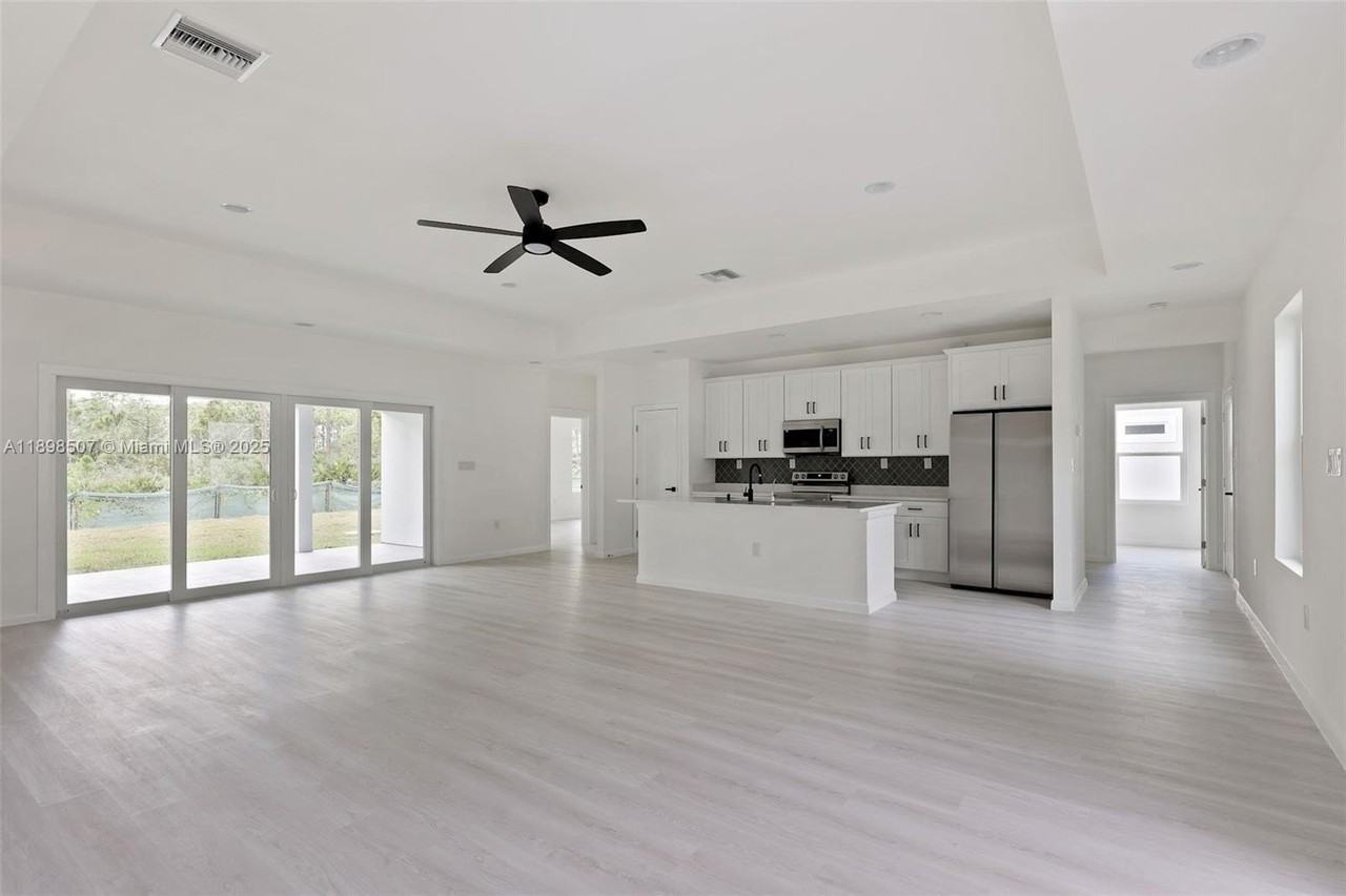 746 Harriet Ave Sw - Photo 6 of 25