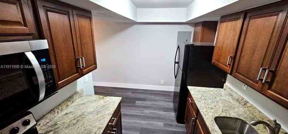 161 Nw 40th St #2 - Photo 4 of 31