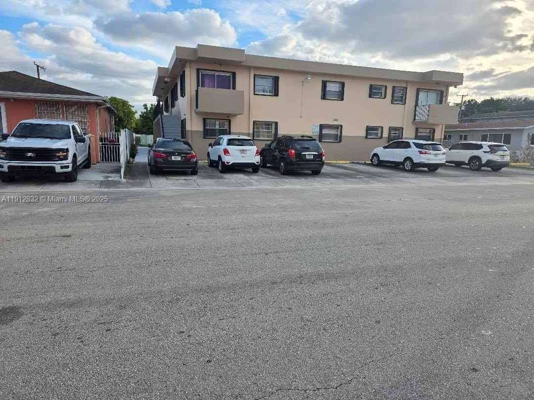 340 W 19th St #10 - Photo 3 of 12