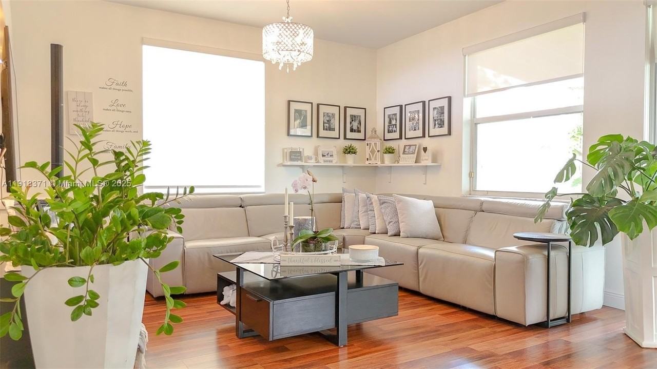 1374 Nw 159th Ave - Photo 7 of 30