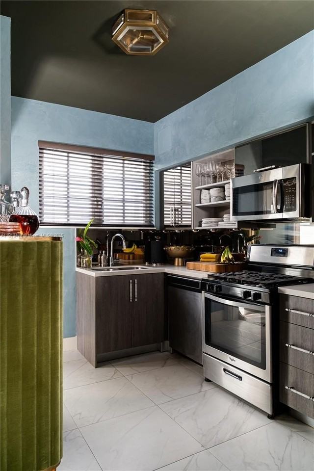 1601 Jefferson Ave #TH - Photo 2 of 15