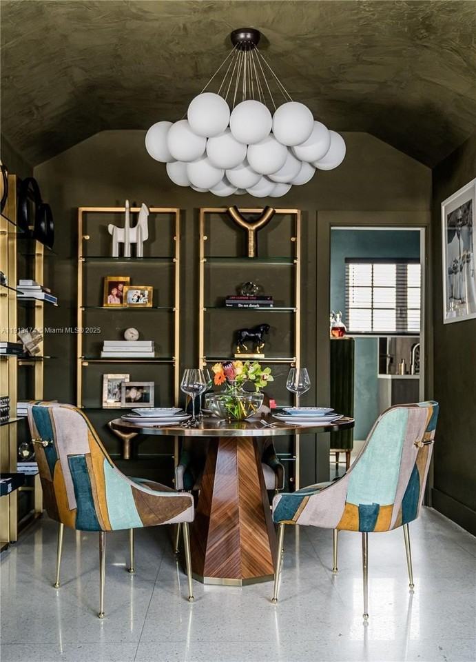 1601 Jefferson Ave #TH - Photo 3 of 15