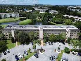 4301 Martinique Cir #E4 - Photo 1 of 1