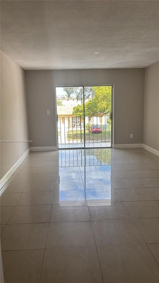 13725 Northeast 6th Avenue #201