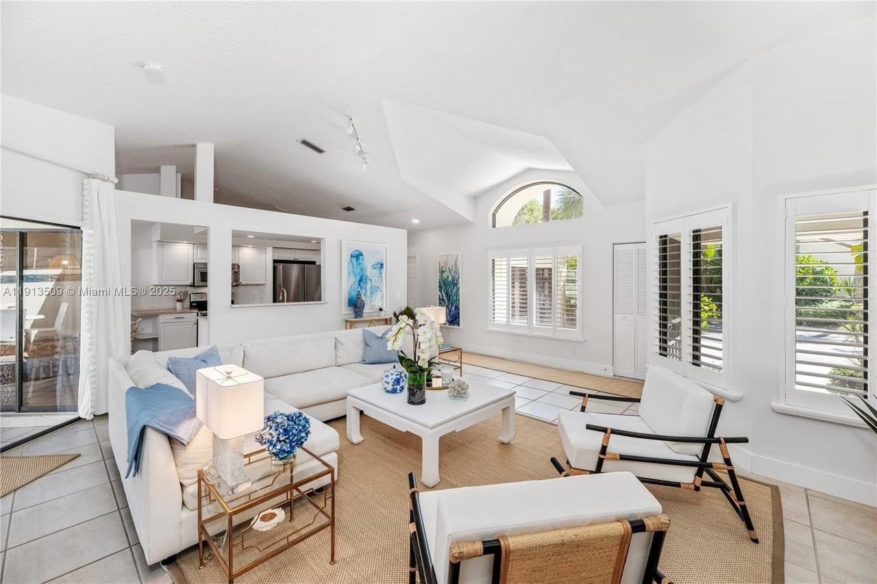 701 Sea Oats Dr #D1 - Photo 6 of 27