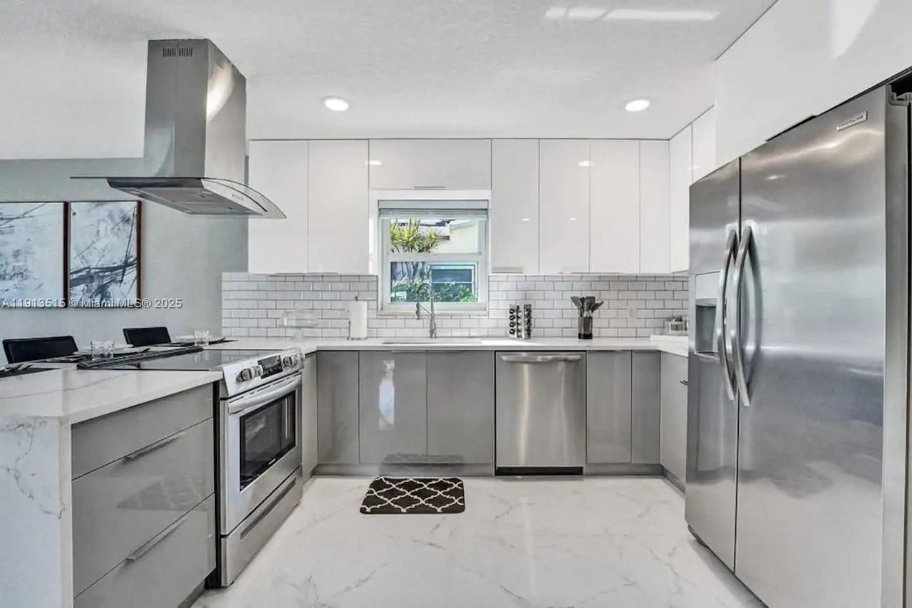 1241 Hollywood Blvd - Photo 5 of 50