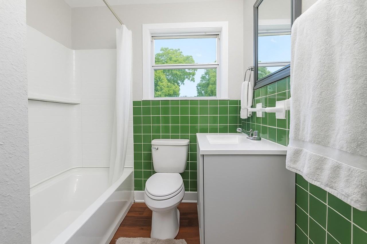 Mclean St - Photo 2 of 5