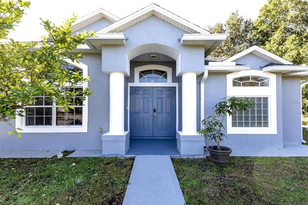 4 La Mancha Dr - Photo 2 of 29