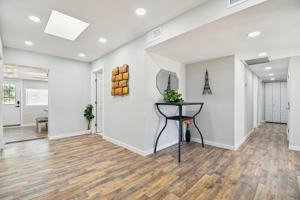 featured image of W Paradise Dr