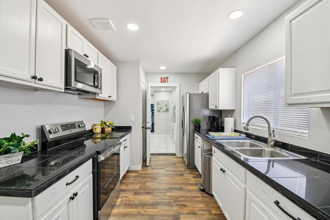 W Paradise Dr - Photo 7 of 11